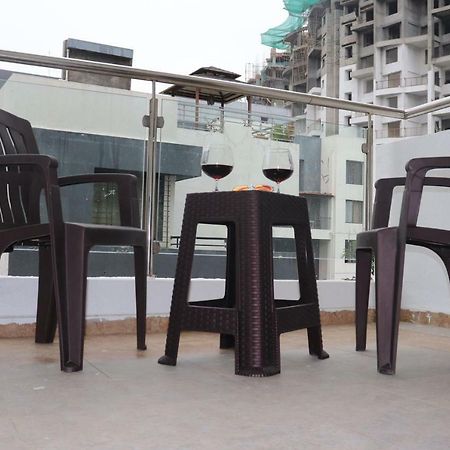 Emerald Vista Luxury Suites Pune Exteriör bild
