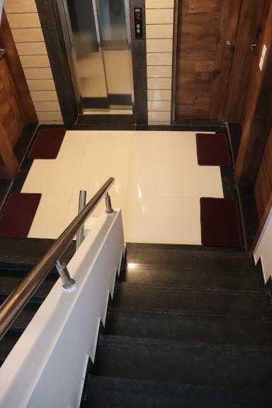 Emerald Vista Luxury Suites Pune Exteriör bild